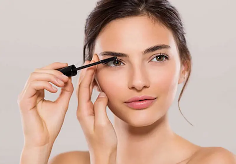 รีวิวมาสคาร่าถูกและดี – 10 ตัวดังที่ควรมีติดโต๊ะเครื่องแป้ง